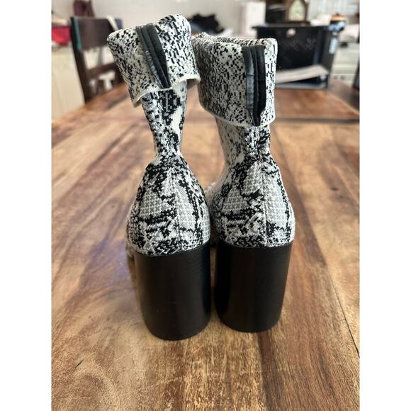 Steve Madden Women's Snake Print Textile Trent Knit Ankle Bootie Shoes Size 9M - Picture 6 of 12